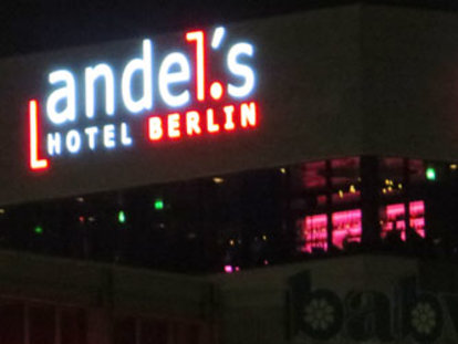 Altmann & Böhning: Ausstattung des kompletten Gebäudes, Starkstrom und Nachrichtentechnik